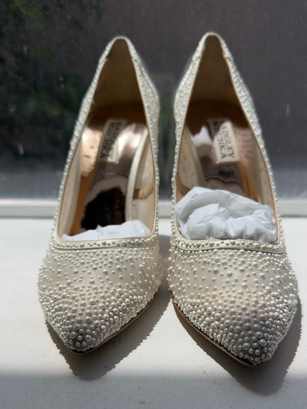 Badgley Mischka Weslee III Ivory Satin Pump